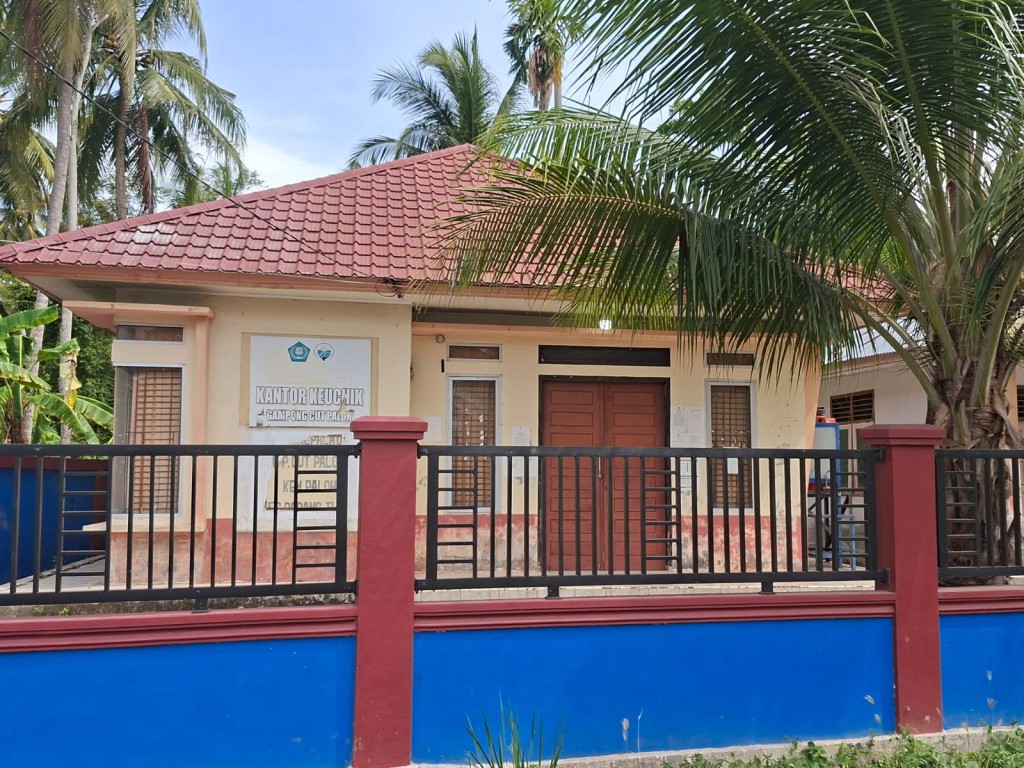 Kantor Pemerintahan ( Kantor Keuchik Gampaong Cut Paloh )